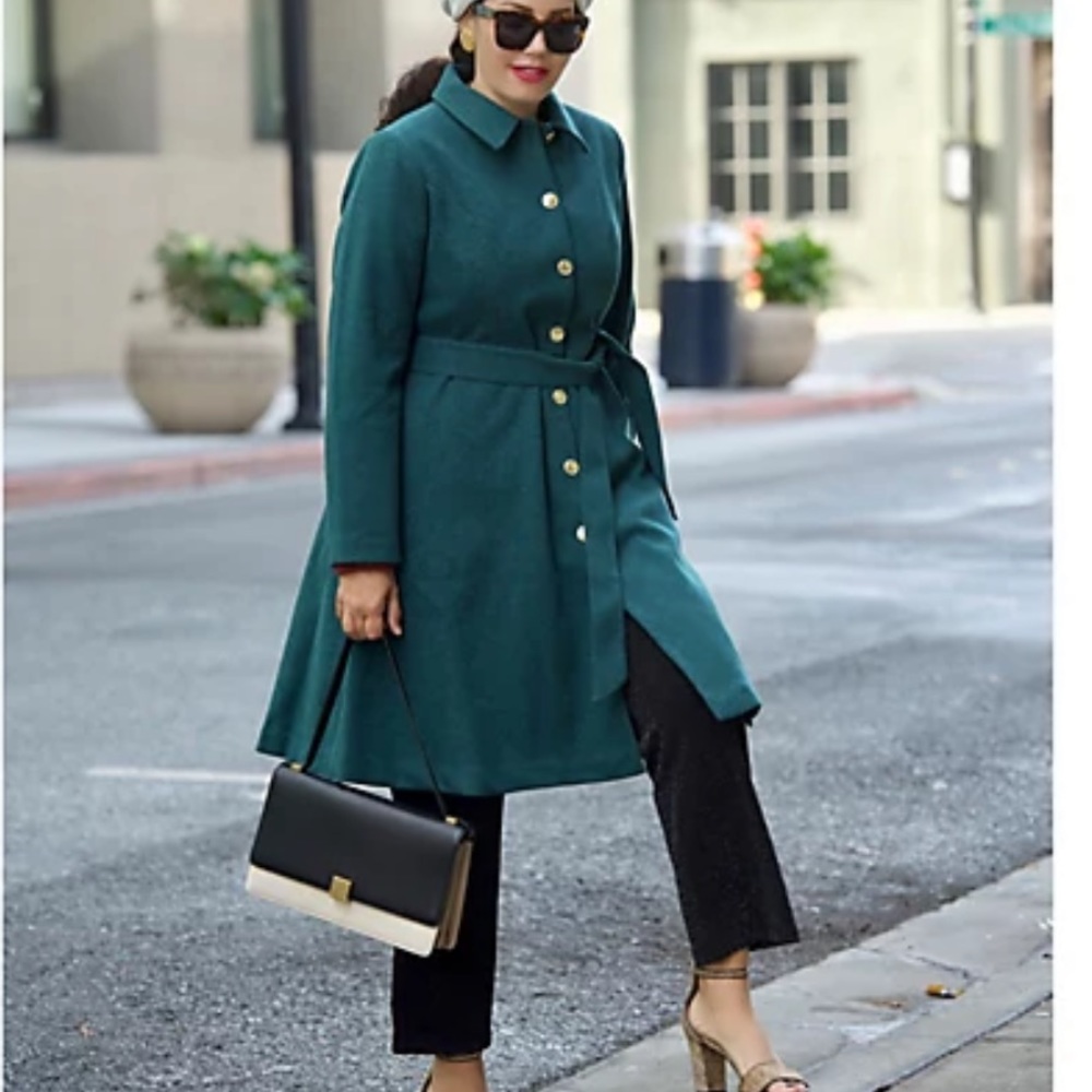 Girls With Curves Classic A Line Coat With Belt Size L‎